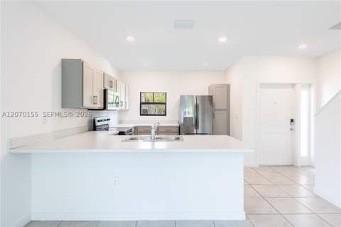 302 NE 1st Dr 302, Florida City FL - photo 21 of 36