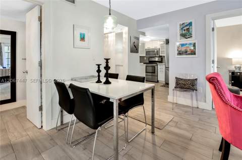 2600 Collins Ave 204, Miami Beach FL - photo 10 of 22