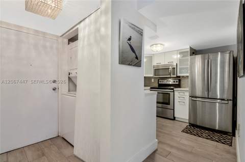 2600 Collins Ave 204, Miami Beach FL - photo 6 of 22