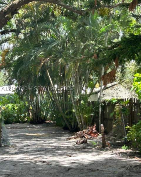 661 NE 164th Ter, Miami FL - photo 22 of 25