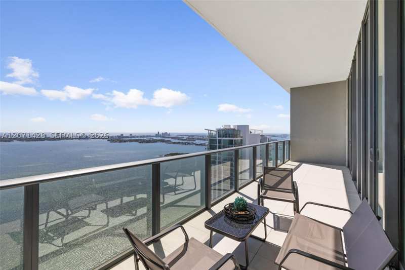 4 bedroom Condominium at 480 NE 31st St Ph5303, Gran Paraiso Condo, Miami — photo 1