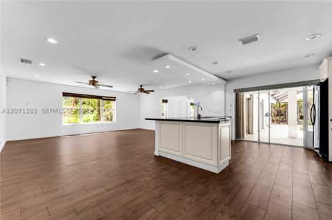 11890 SW 72nd Pl, Pinecrest FL - photo 11 of 46