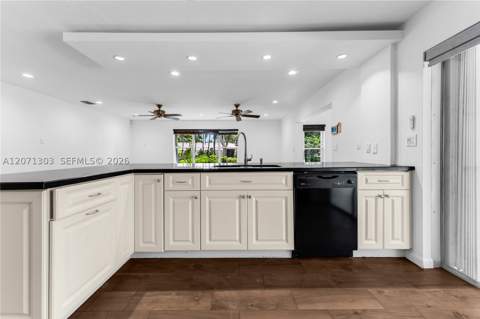 11890 SW 72nd Pl, Pinecrest FL - photo 12 of 46