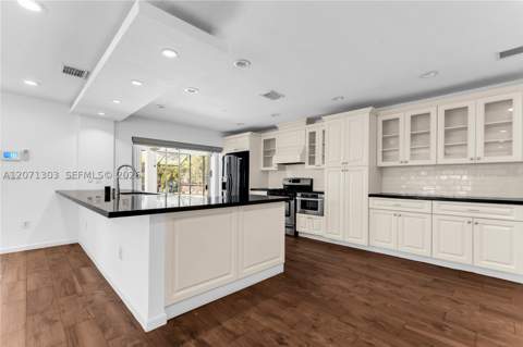 11890 SW 72nd Pl, Pinecrest FL - photo 9 of 46