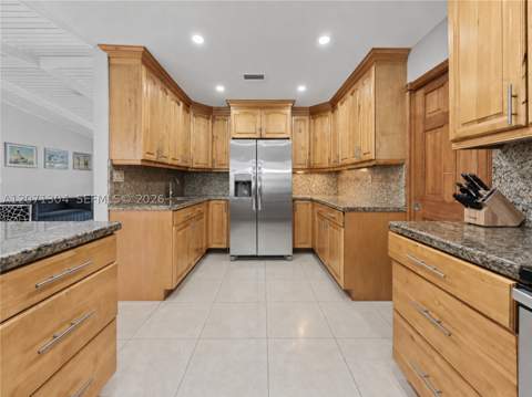 13710 SW 18th Ter, Miami FL - photo 10 of 56