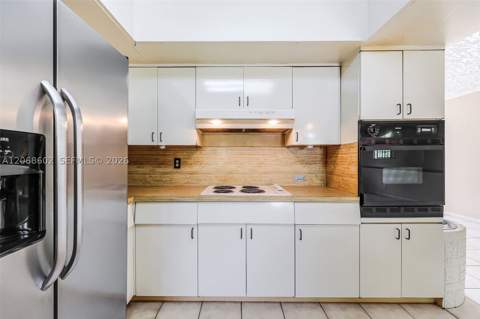 621 SW 30th Ave, Fort Lauderdale FL - photo 14 of 39