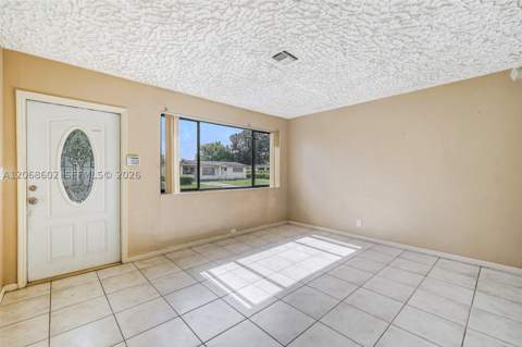 621 SW 30th Ave, Fort Lauderdale FL - photo 9 of 39