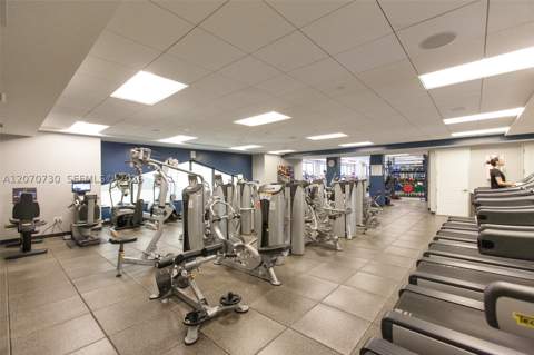 1000 W Island Blvd 1710, Aventura FL - photo 12 of 86