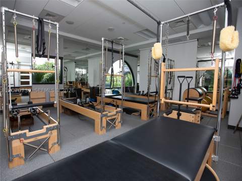 1000 W Island Blvd 1710, Aventura FL - photo 21 of 86