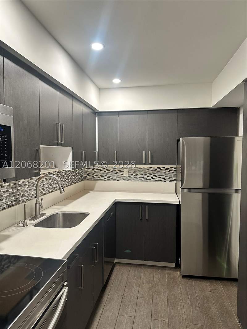 2 bedroom Condominium at 9449 SW 76th St T5, Sunset Palms East Condo, Miami — photo 2