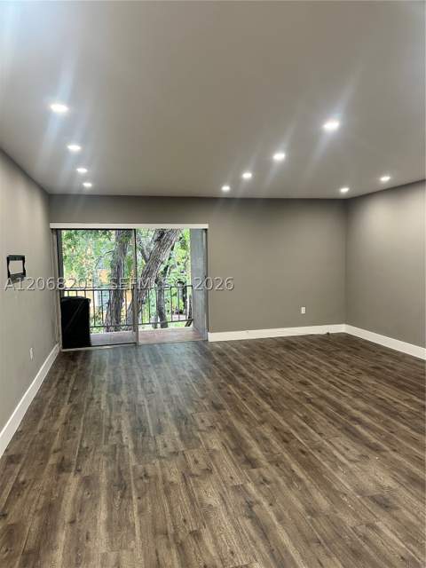 9449 SW 76th St T5, Miami FL - photo 7 of 18