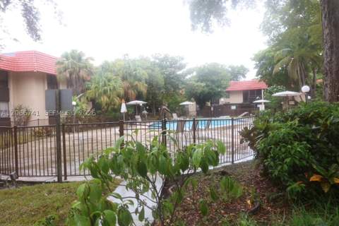 780 NE 199th St 207E, Miami FL - photo 11 of 33
