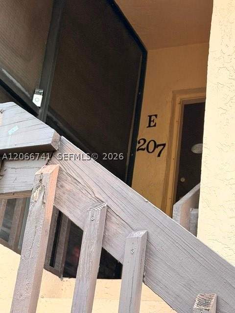 780 NE 199th St 207E, Miami FL - photo 8 of 33