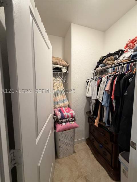 548 NE 5th Way, Florida City FL - photo 15 of 17