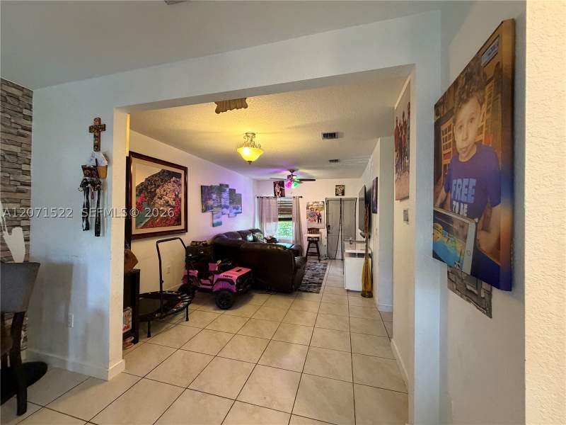 3 bedroom Villa at 548 NE 5th Way, Fvp Subdivision, Florida City — photo 3