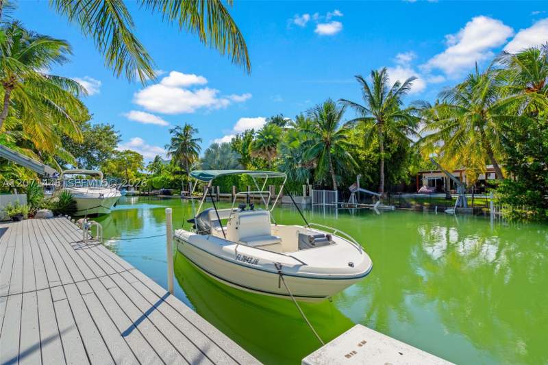 4 bedroom SingleFamilyResidence at 7970 Hawthorne Ave, Biscayne Point, Miami Beach — photo 2