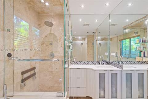 7970 Hawthorne Ave, Miami Beach FL - photo 23 of 54