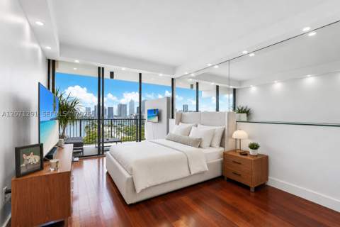 1000 Venetian Way 1108, Miami FL - photo 10 of 40