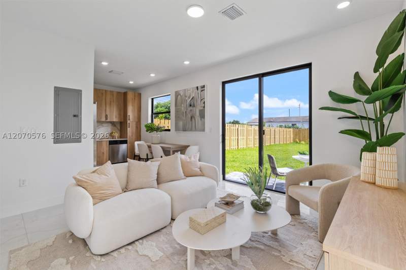 3 bedroom Townhouse at 13333 SW 265th Ter, Limonar Estates, Homestead — photo 3