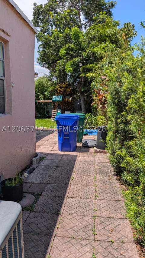 1655 SW 20th St, Miami FL - photo 24 of 32
