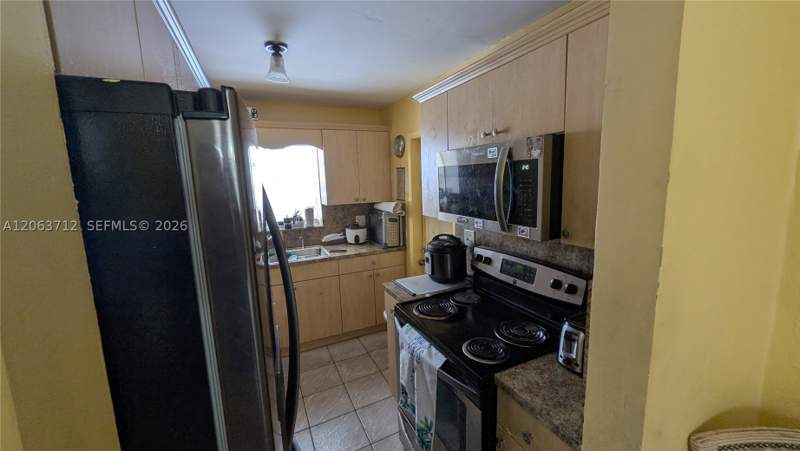 2 bedroom SingleFamilyResidence at 1655 SW 20th St, Osceola Groves, Miami — photo 4