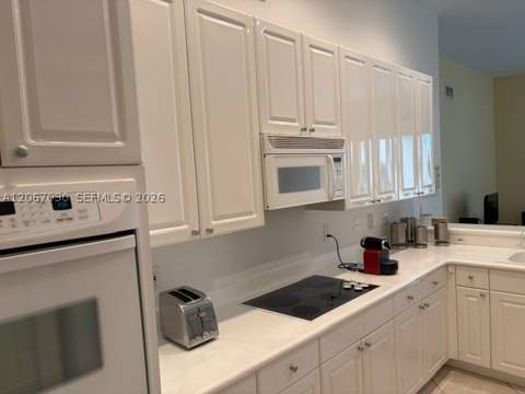 11351 NW 64th Ter, Doral FL - photo 21 of 29