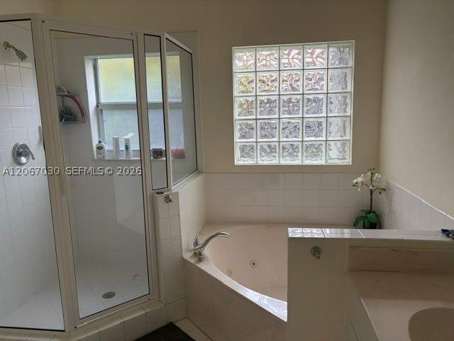4 bedroom SingleFamilyResidence at 11351 NW 64th Ter, Doral Isles Riviera, Doral — photo 3