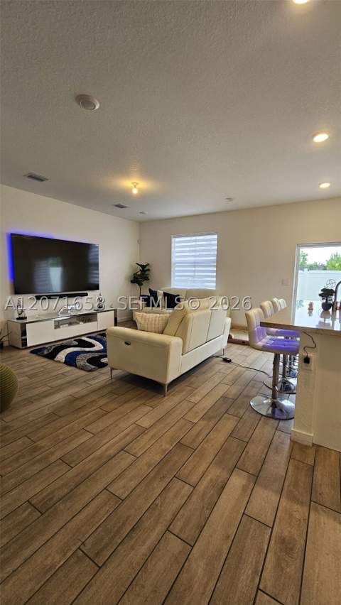 1677 SE 8th Ave, Homestead FL - photo 8 of 34