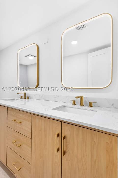 100 Bayview Dr 1626, Sunny Isles Beach FL - photo 19 of 40