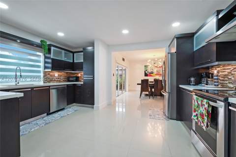 14241 SW 160th Ter, Miami FL - photo 14 of 29