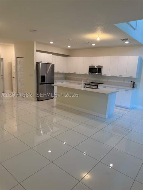 4640 NW 84 16, Doral FL - photo 21 of 52