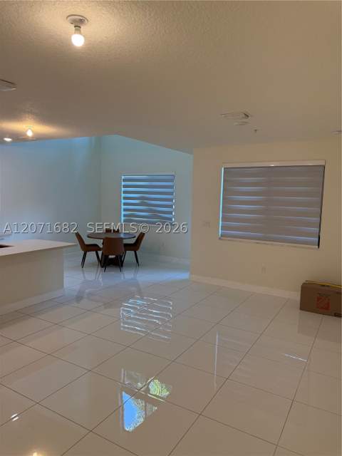 4640 NW 84 16, Doral FL - photo 22 of 52