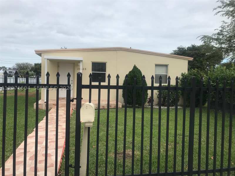 2 bedroom SingleFamilyResidence at 21625 SW 109th Ave, Victory Gardens, Miami — photo 1