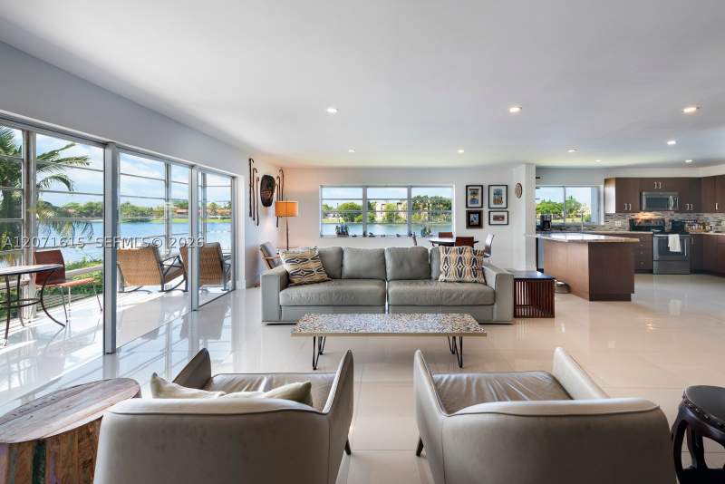 3 bedroom Condominium at 873 NE 195 206, Azure Lake Condo, Miami — photo 4