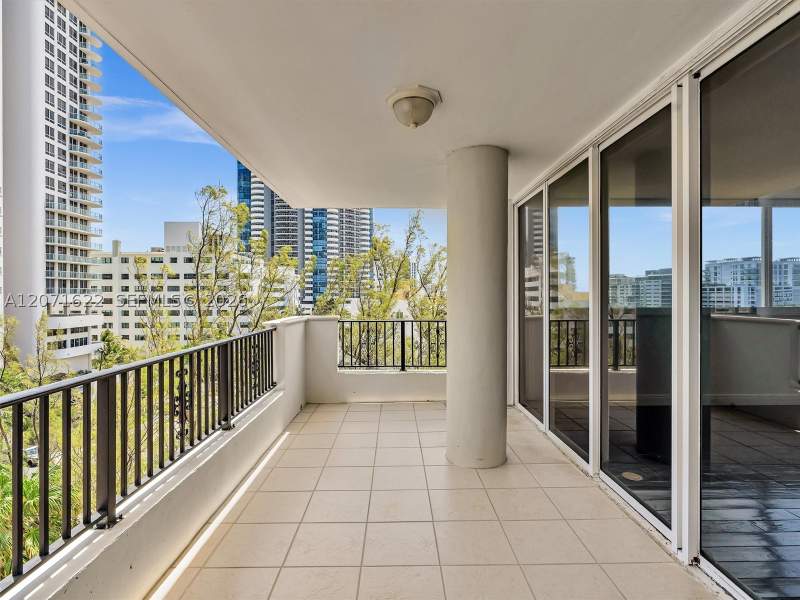 2 bedroom Condominium at 6422 Collins Ave 501, Florida Towers Condo, Miami Beach — photo 3