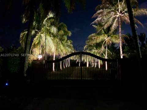 19345 SW 240th St, Homestead FL - photo 12 of 177