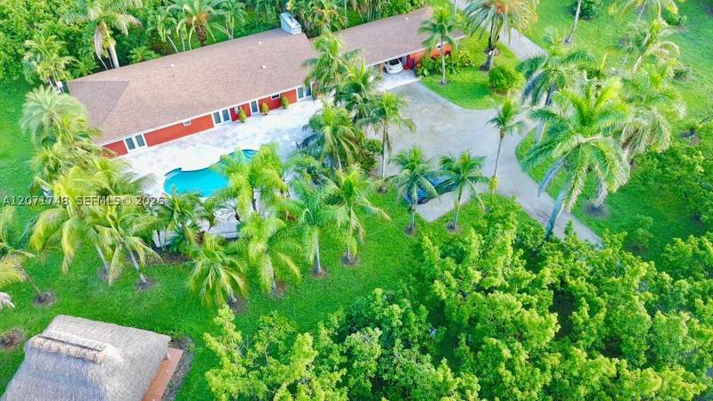 4 bedroom SingleFamilyResidence at 19345 SW 240th St, Redland, Homestead — photo 5