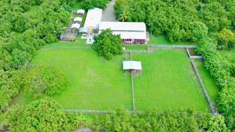 19345 SW 240th St, Homestead FL - photo 7 of 177