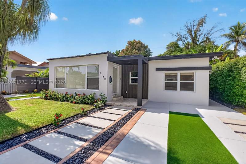 3 bedroom SingleFamilyResidence at 2180 SW 20th St, Shenandoah Park, Miami — photo 2