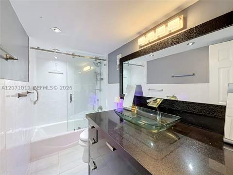 6900 Bay Dr 11G, Miami Beach FL - photo 17 of 40