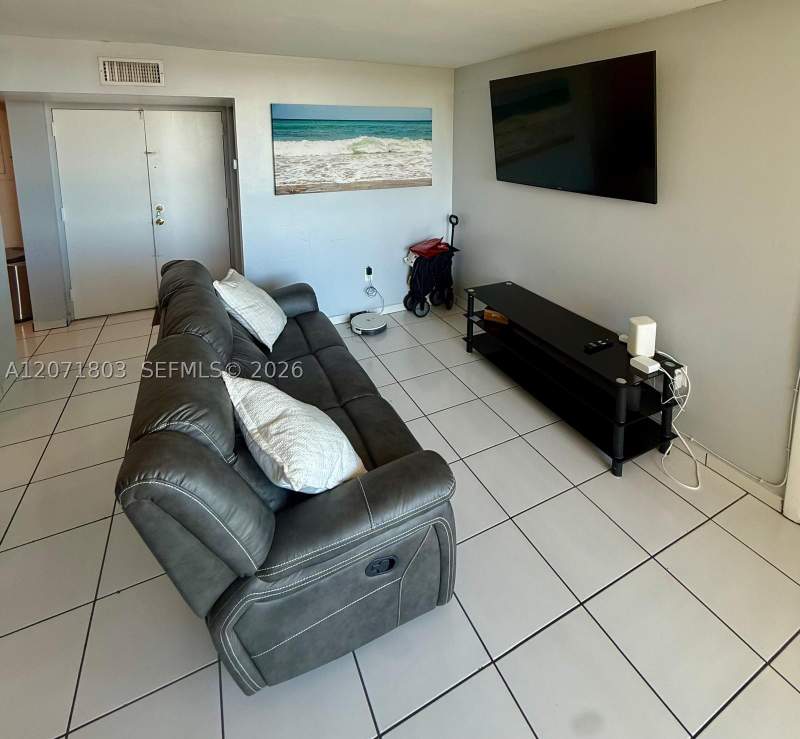 2 bedroom Condominium at 11790 SW 18th St 520-3, International Park Condo, Miami — photo 2