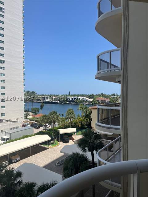 20191 E Country Club Dr 503, Aventura FL - photo 9 of 28
