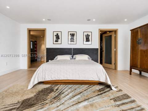 455 E Dilido Dr, Miami Beach FL - photo 10 of 47