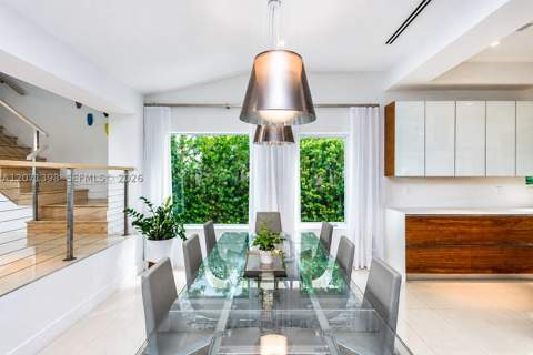 455 E Dilido Dr, Miami Beach FL - photo 24 of 47