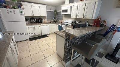 3 bedroom MobileHome at 19800 SW 180th Ave unit 131, Americana Village Condo, Miami — photo 5