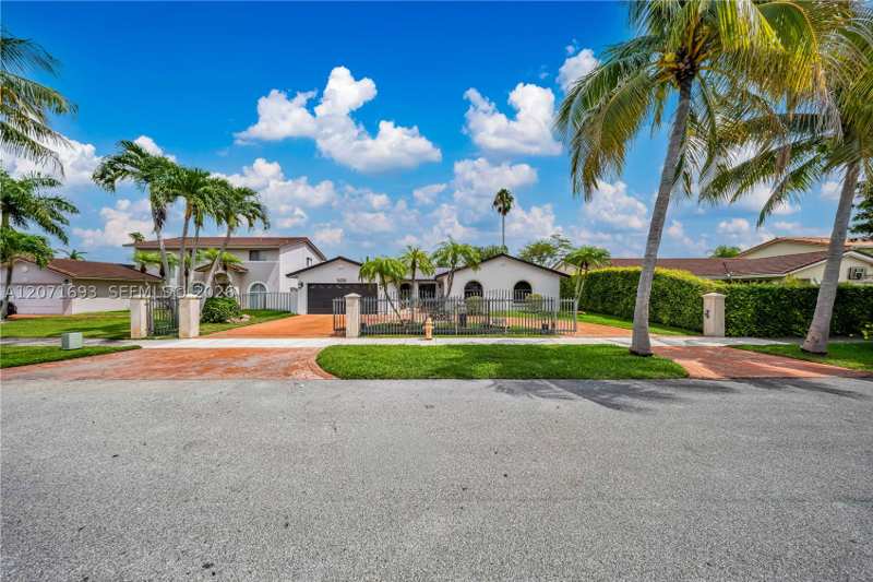 4 bedroom SingleFamilyResidence at 13991 SW 159 terrace, Mediterrania, Miami — photo 1