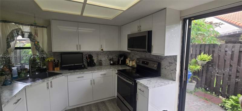 3 bedroom Condominium at 4844 SW 152nd Ct F-37, Lakes Meadow Vilg Homes C, Miami — photo 3
