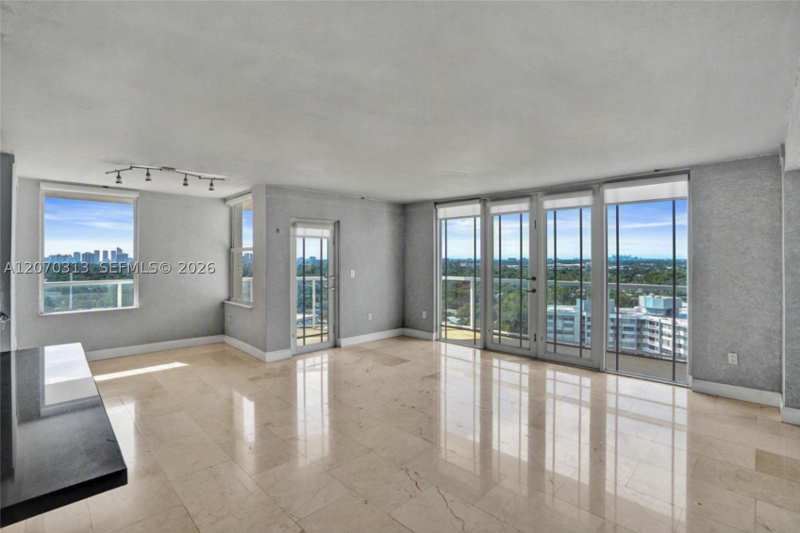 2 bedroom Condominium at 1351 NE Miami Gardens Dr Ph15E, Buckley Towers Condo - Ea, Miami — photo 1