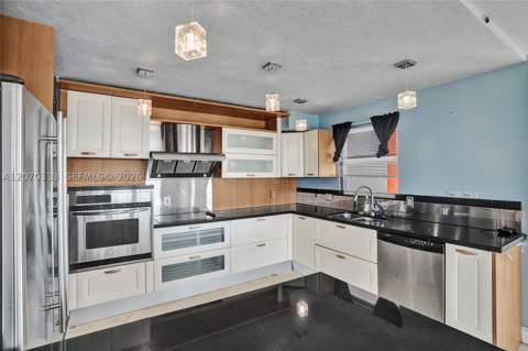 1351 NE Miami Gardens Dr PH15E, Miami FL - photo 6 of 33