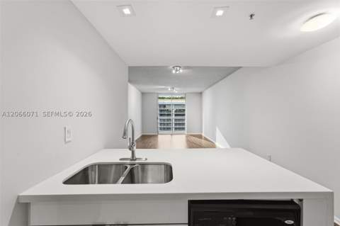 185 SE 14th Ter 1010, Miami FL - photo 14 of 39